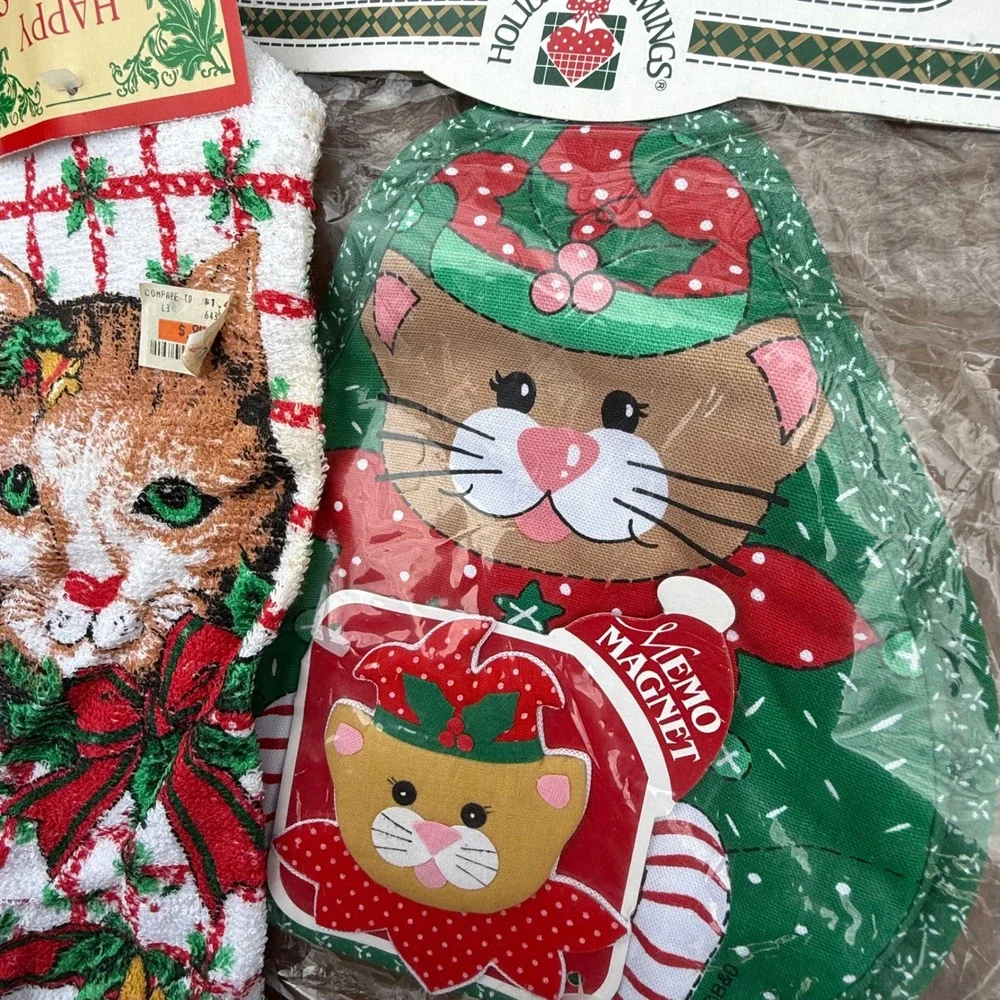 Vintage Christmas Kitchen Linens Set Holiday Cats Placemats Oven Mitts Old Stock